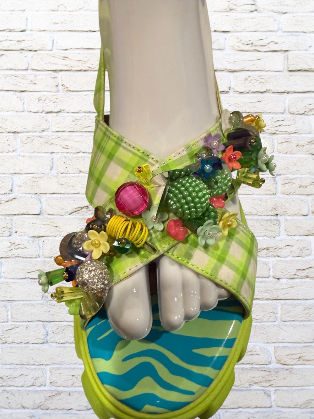 Betsey Johnson Womens Frankee Lime Green Platform Sandals Shoes Size 7 - Picture 5 of 9